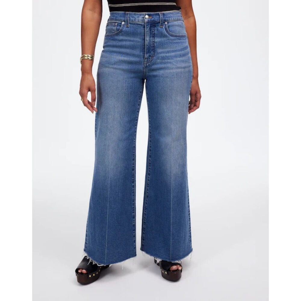 Madewell Curvy Flared Wide-Leg Crop Jean Oneida Wash 31 Wide Leg Raw Hem Denim